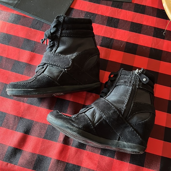 Nylon and suede wedge booties - Picture 3 of 6